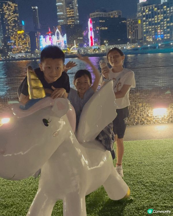 迪斯尼影靚相，尖沙嘴碼頭影燈光秀，春節舞龍