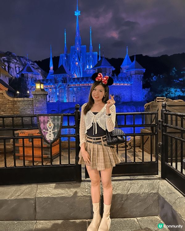 大部份都是迪士尼相片，迪士尼給我們家有很多回憶這個是一個美好...