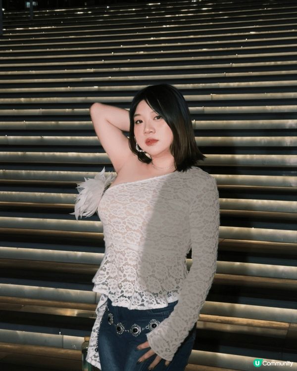 第一張相係我跳K-Pop cover嘅時候喺啟德站外圍嘅樓梯...