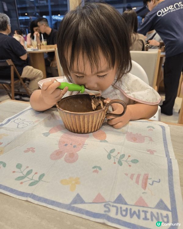 Weekend帶小朋友去屯門Owens西餐廳，點咗外酥內嫩的...
