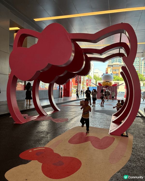 深圳快閃打卡地點：大悅城，有數個Hello Kitty打卡位...
