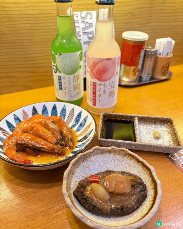 都屋神匠店舖細細間，但五臟俱全，日式簡約風格，木質吧枱同個人...