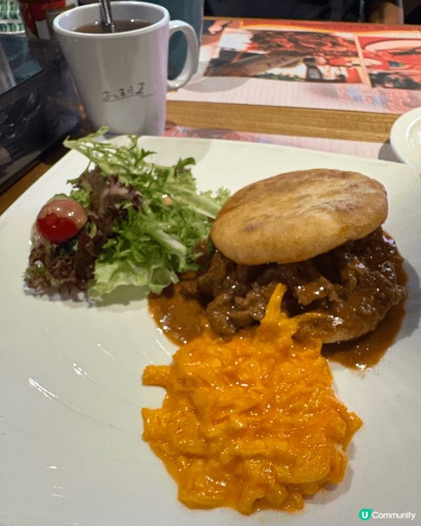 Gram cafe 的pancakes 及牛肉蛋包飯超好吃😋...