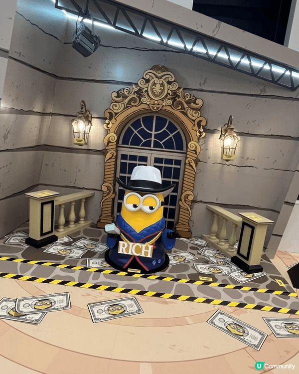 喧囂市中心嘅一抹暖陽：與Minions嘅無聲對話