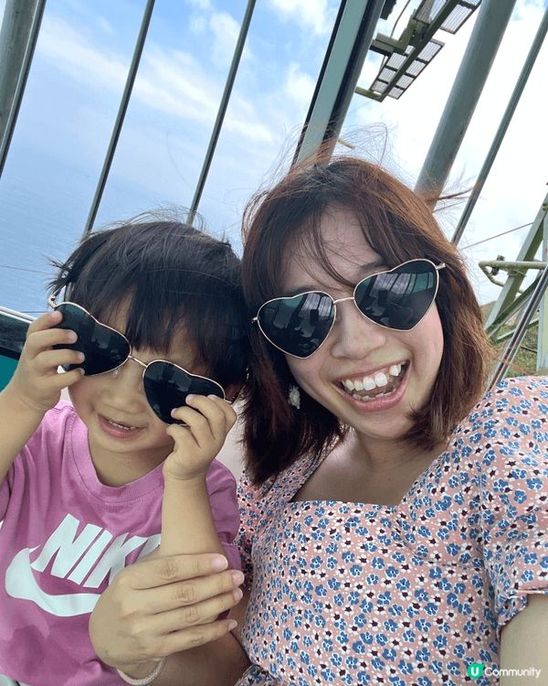 夏天同小朋友去海洋公園玩最開心！我地影咗好多靚相，同熊貓公仔...