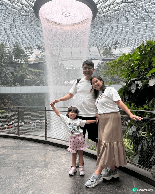 暑假一開始已經去左迪士尼遊輪+新加坡