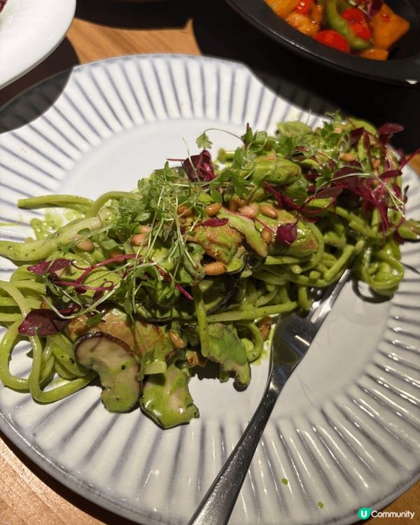位於深圳南山區嘅素食餐廳，而家嘅素食吸引咗好多，外觀同味道都...