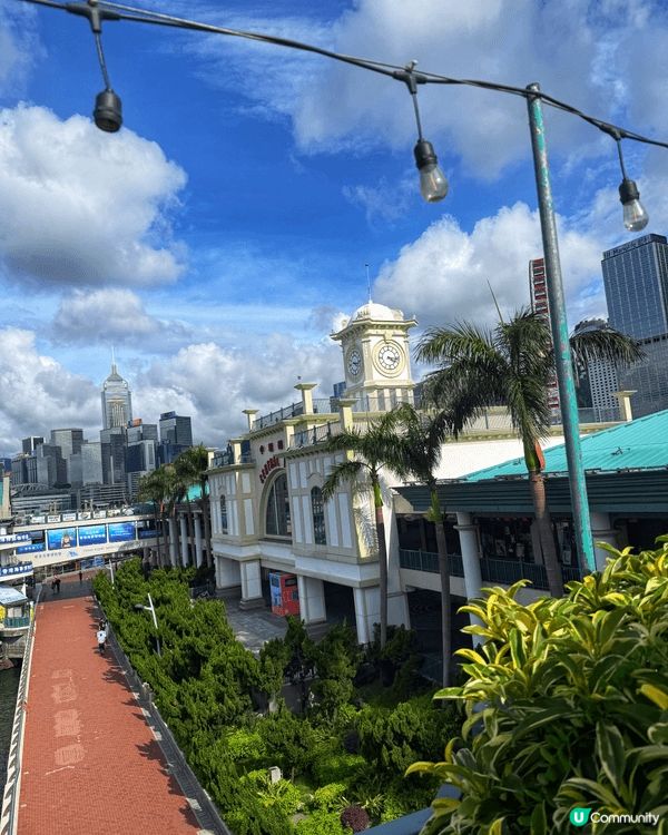 估唔到中環天星碼頭頂層，隱藏住一間咁正嘅海景露天 Bar ✨...