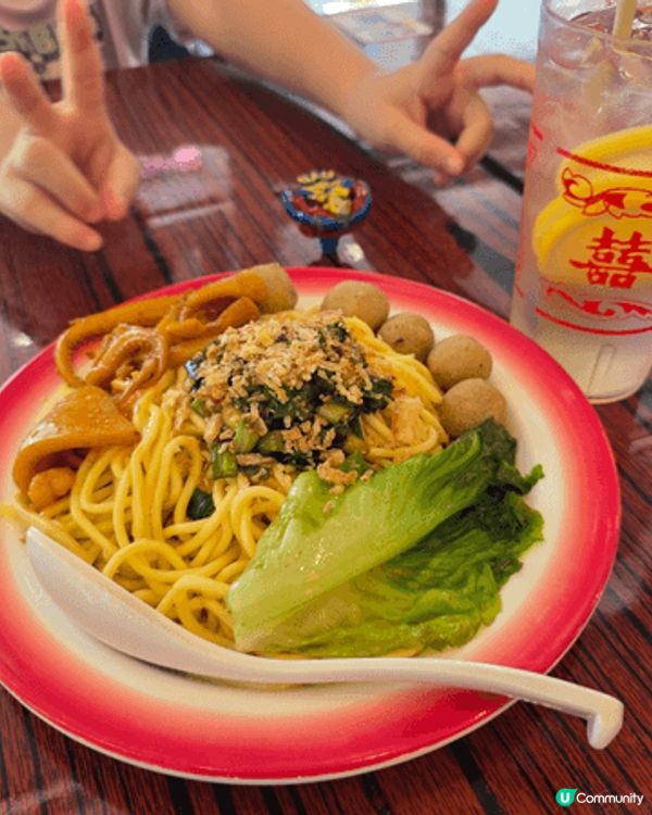 經常經過這店的門口都好想睇吓有什麼好食