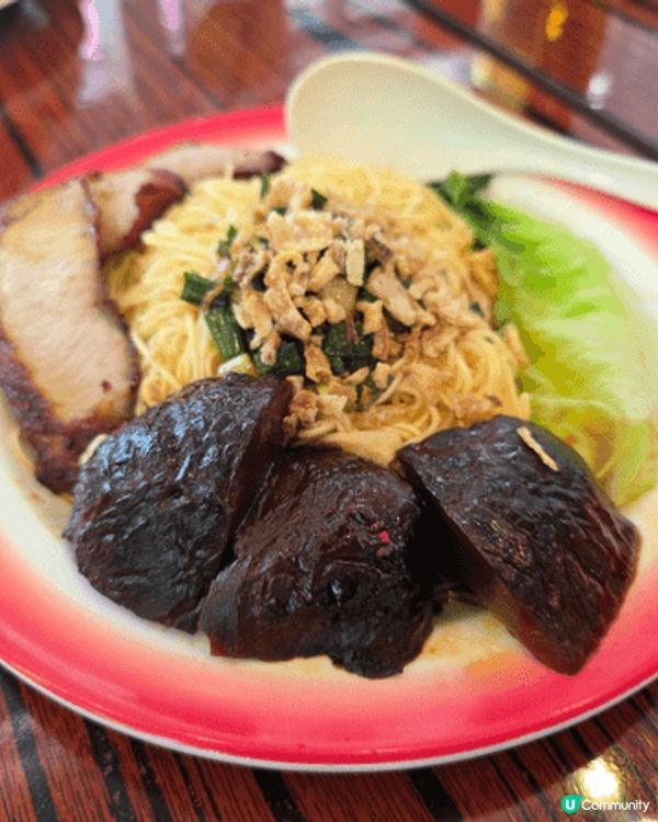 經常經過這店的門口都好想睇吓有什麼好食