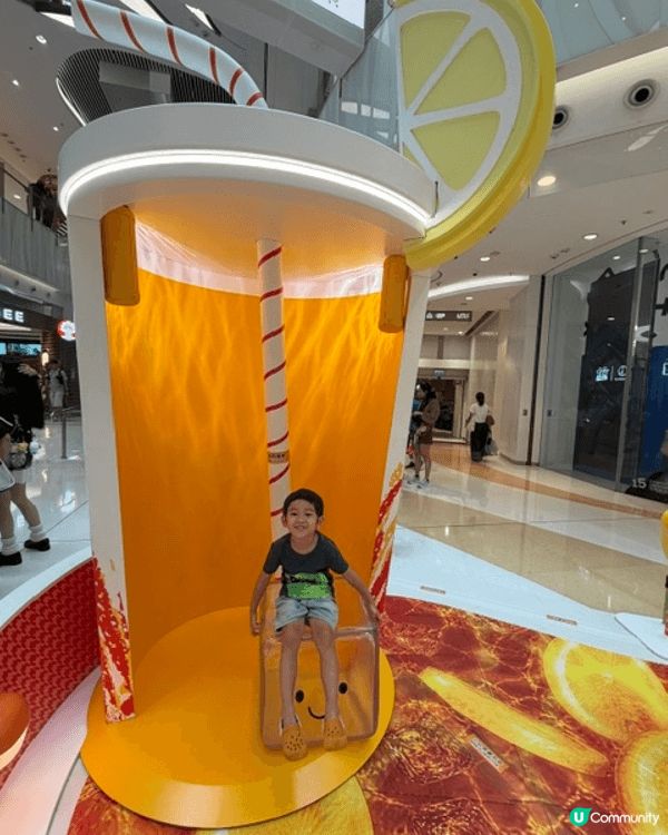 we go shopping at Mong Kok, vi...