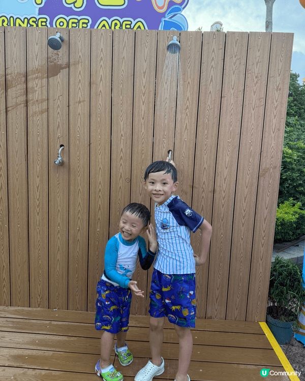 夏天梗係去香港海洋公園啦，由朝玩到晚無悶場，朝早先參加夏日歷...