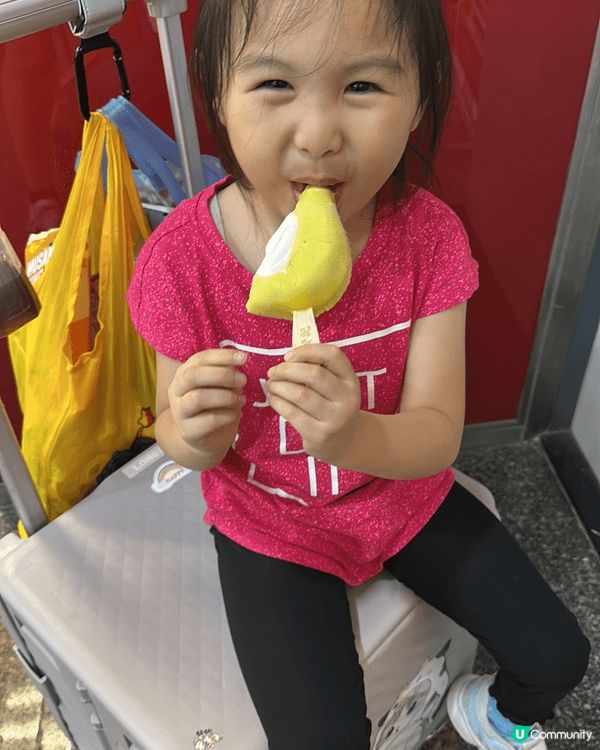 夏天帶住小朋友就係不停跑跑跳跳同食….