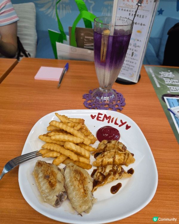 油麻地應援Cafe直擊！主題食物融入偶像應援色，精緻包裝滿載...