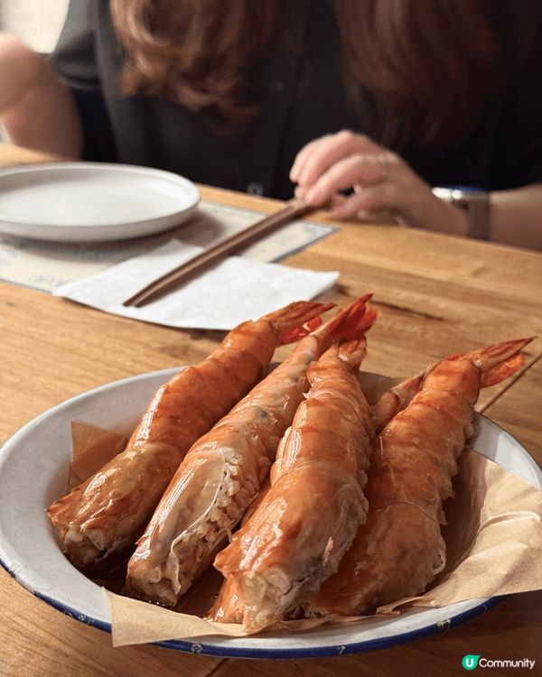炎炎夏日，一邊嘆住冷氣，一邊食住西瓜，一個字「爽呀！」。西瓜...