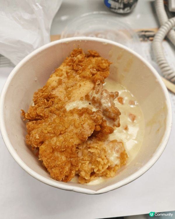 天氣雖然炎熱及不穩定，但隨處都可以繼續享用美食，行到邊食到邊...