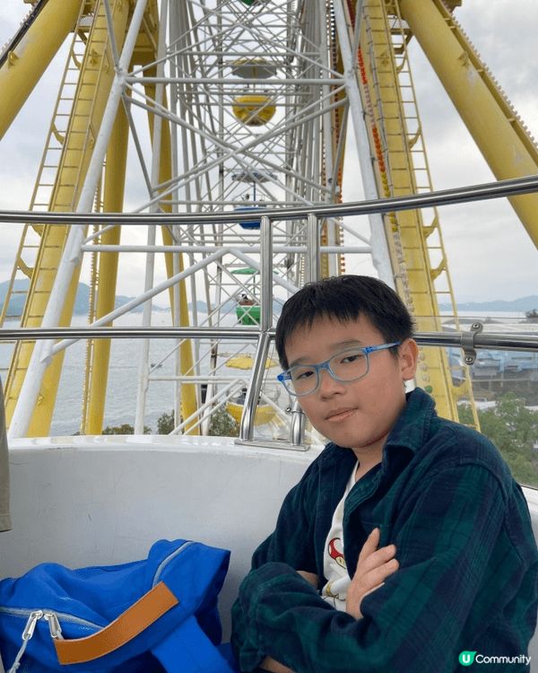 海洋公園係香港歷史悠久且最具代表性的非牟利主題樂園，結合了海...