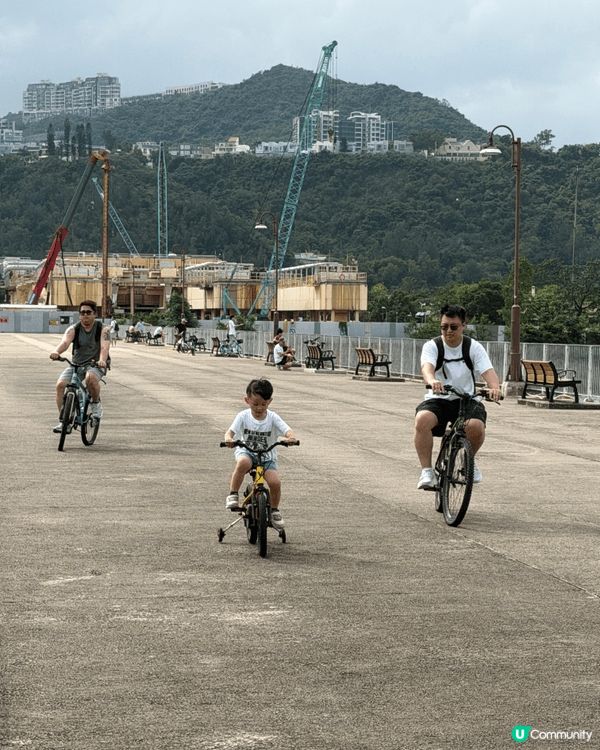 第一，二張相係小朋友上次去海洋公園ge合照，怕羞ge小朋友，...