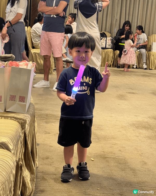 帶了小朋友去DJ show和荃新天地彈跳床玩