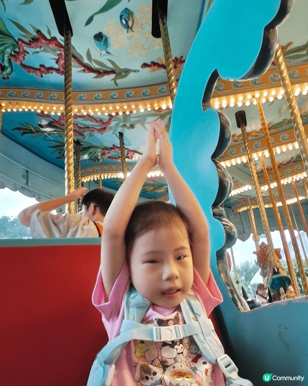 當天去海洋公園好多人而且好多食物~食物質素好~還有可以睇企鵝...