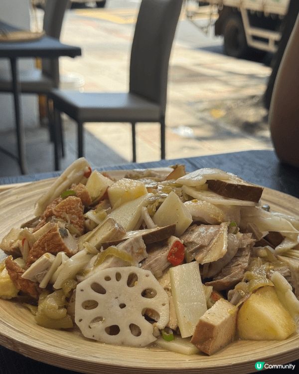 炎炎夏日吃上清爽而美味的麻辣鹽水雞，身體微微排汗帶走體內的濕...