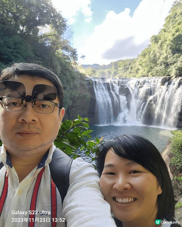 這些都是去了台灣報了一天本地團，有九份放天燈和去了海邊，為什...