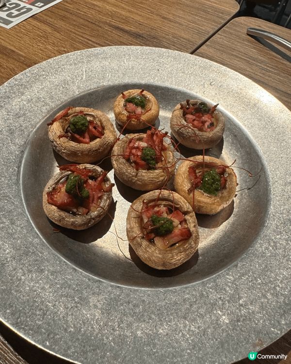 夏日熱辣辣外出又怕曬，最好就是去餐廳大吃一頓。呢間西餐廳食物...