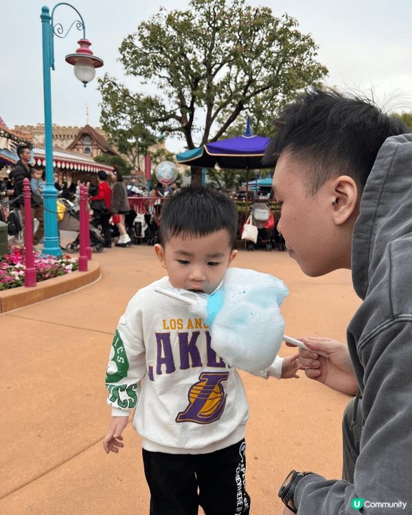聖誕節的時候一齊去迪士尼玩