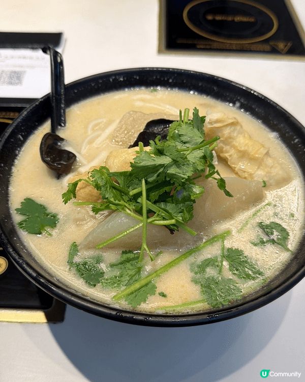 小朋友開始放暑假啦！我地要開始一齊四圍去搵香港美食啦！yea...