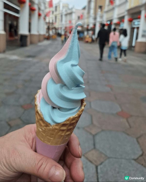 一到夏日就會想吃冰冰凍凍的食物，例如雪糕。又消暑又令人感到涼...