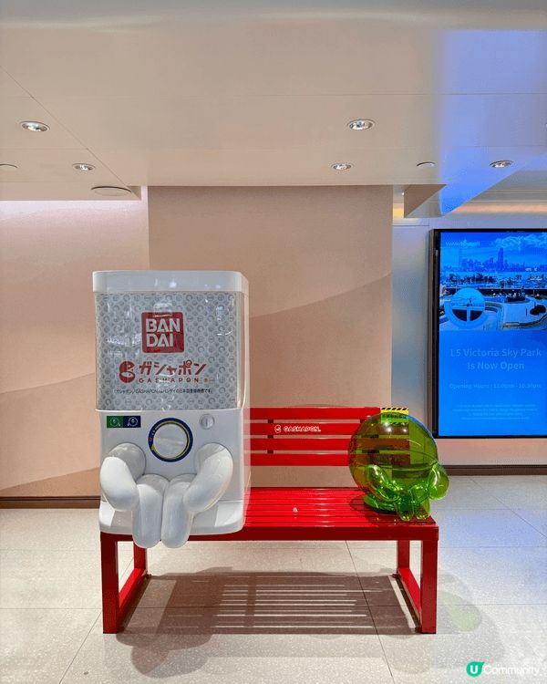 今個夏天去咗好多地方 坐船過海去中環大館睇光影展覽 又去咗新...