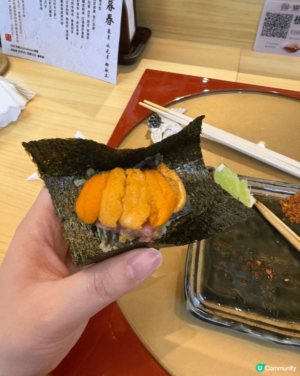 以上三張照片是在皇廷廣場頂層的一間omakase用餐時拍的，...