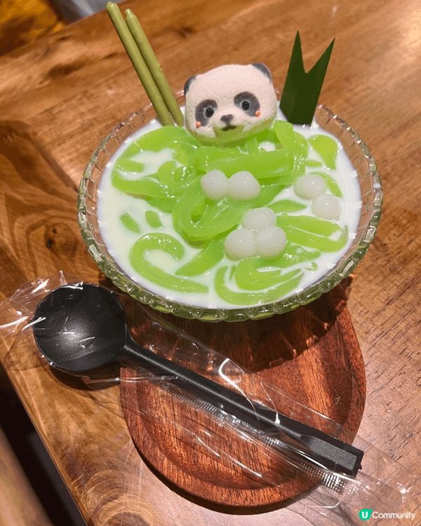 以上是成都，去了熊貓館參觀熊貓，仲有當地嘅成都特色美食，很值...