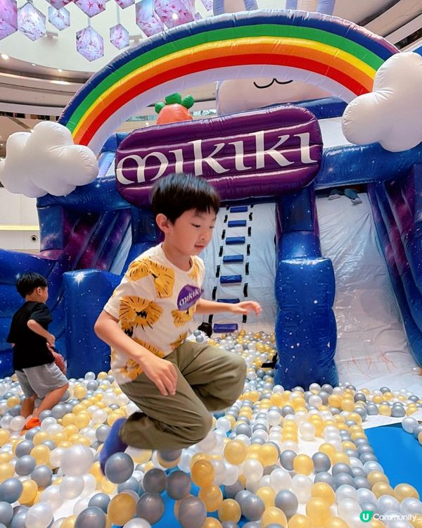 玩爆巨型充氣樂園🧸💦 Mikiki x Momoland