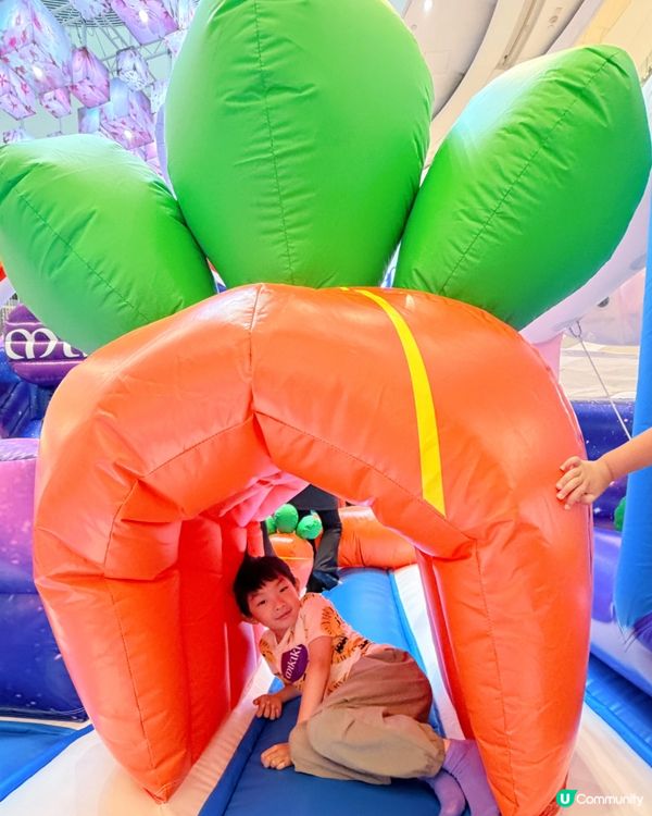 玩爆巨型充氣樂園🧸💦 Mikiki x Momoland