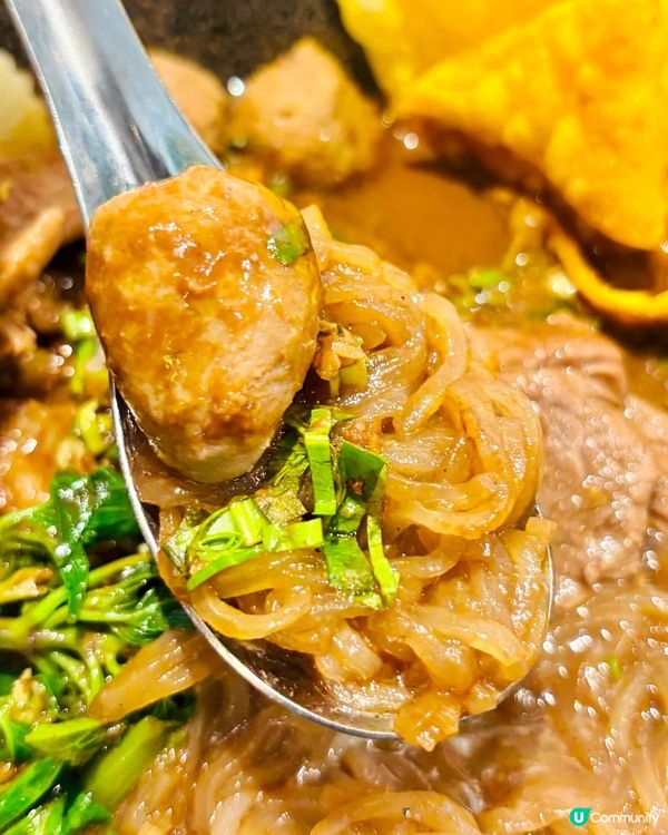 🇹🇭 元朗排隊泰菜名店!｢芭堤雅泰國餐館｣地道泰味 + 爆汁...