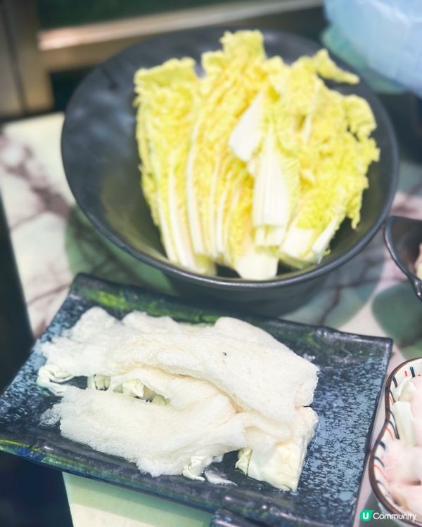 想去尖沙咀食阿爺八鮮鍋好耐,見親人食啲海鮮同火鍋配料都好吸引...
