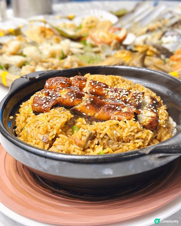 餐廳平日晚市都算多人食，侍應服務態度非常好，會主動更換骨碟，...