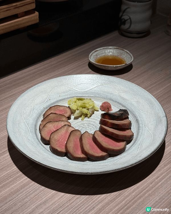 主打爐端燒及各種日式料理，有日本特色，餐廳氣氛一流。食材新鮮...