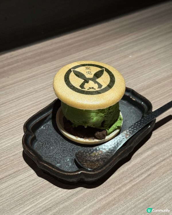 主打爐端燒及各種日式料理，有日本特色，餐廳氣氛一流。食材新鮮...