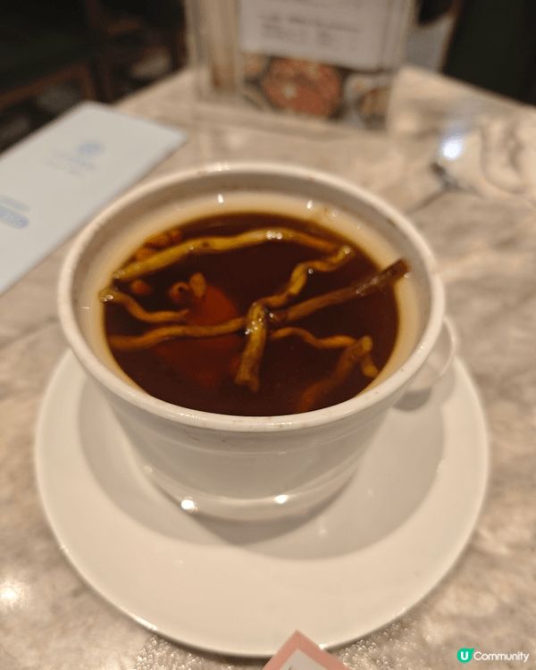 帶小朋友去飲茶，最緊要環境舒服、食物精緻又有新意。今次試咗幾...