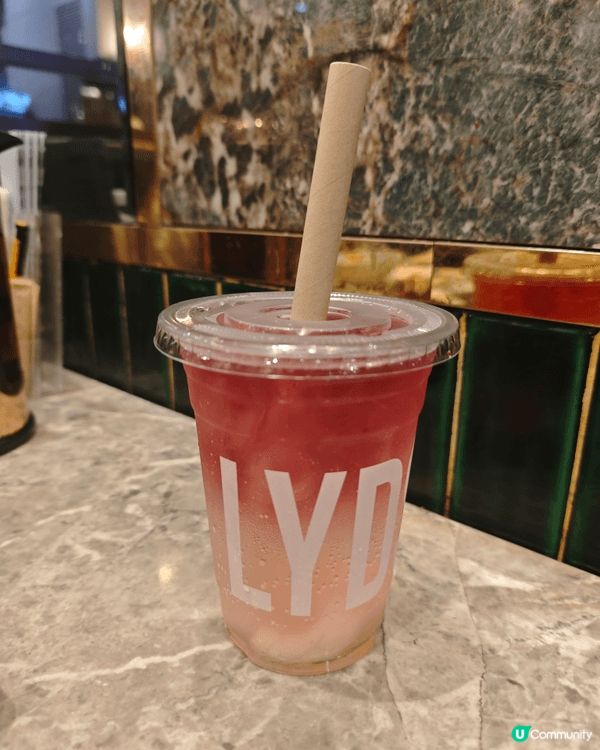 帶小朋友去飲茶，最緊要環境舒服、食物精緻又有新意。今次試咗幾...