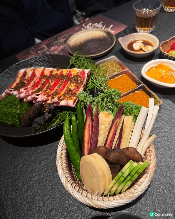 野棠梨·云岭烤肉｜昆明首店！雲嶺山野菌香配炭火烤肉，這才是雲...