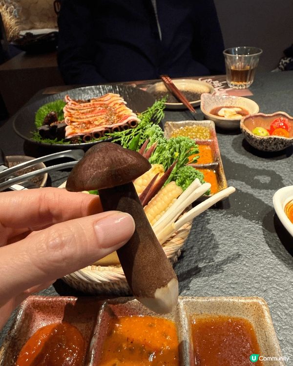 野棠梨·云岭烤肉｜昆明首店！雲嶺山野菌香配炭火烤肉，這才是雲...