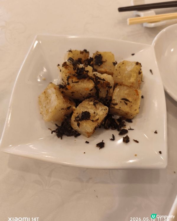 賣相吸引，色澤均混，外表精緻，引人注目想一試再試，表面鬆脆內...