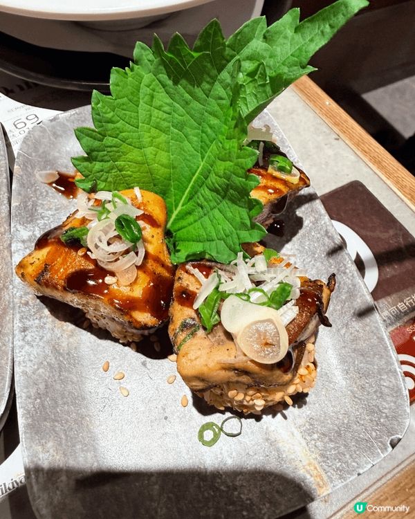 這輯照片主要分享日式放題餐廳的真實用餐體驗，內容包括特色菜式...