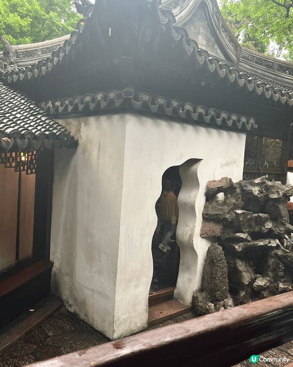 嚟到上海當然要去豫園參觀啦！這座歷史悠久嘅園區，感受吓文化嘅...