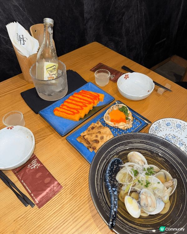 第一張係香港居酒屋影嘅，餐廳嘅vibe好chill～