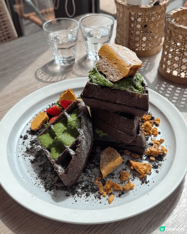 以上圖片的食物，都是色香味俱全再配合餐廳的環境，員工餐廳的高...