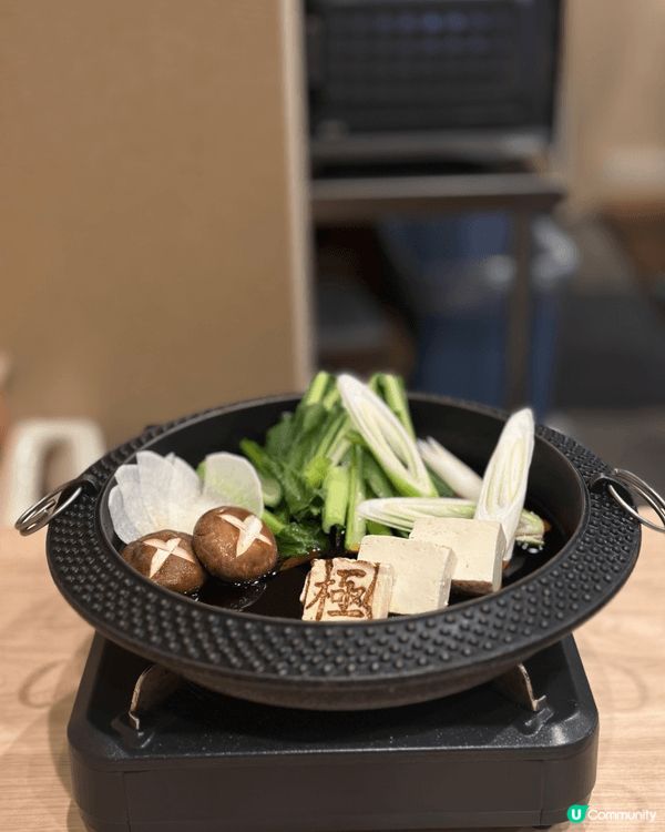東京池袋的極和牛壽喜燒，有好多款套餐可以用根據自己食量點肉嘅...